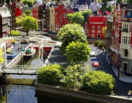 Legoland by Phyllis Buchanan/creative commons